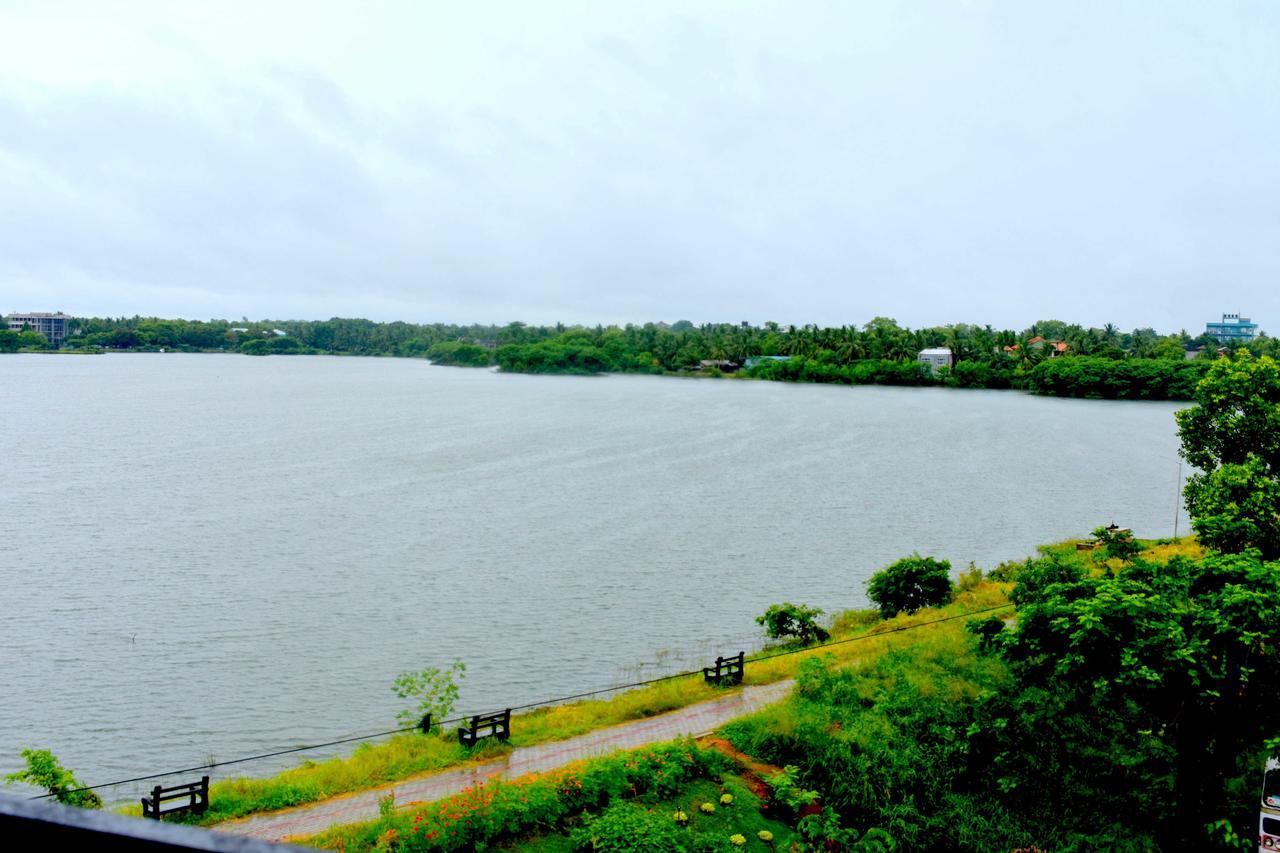 Lake City Resort Anuradhapura Bagian luar foto
