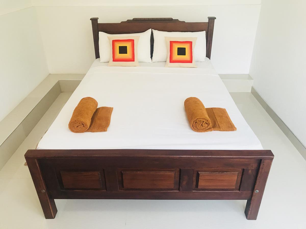 Lake City Resort Anuradhapura Bagian luar foto