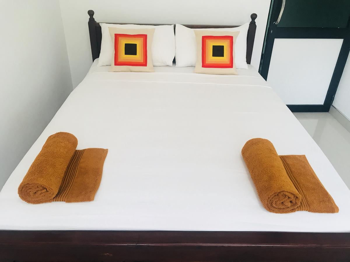 Lake City Resort Anuradhapura Bagian luar foto