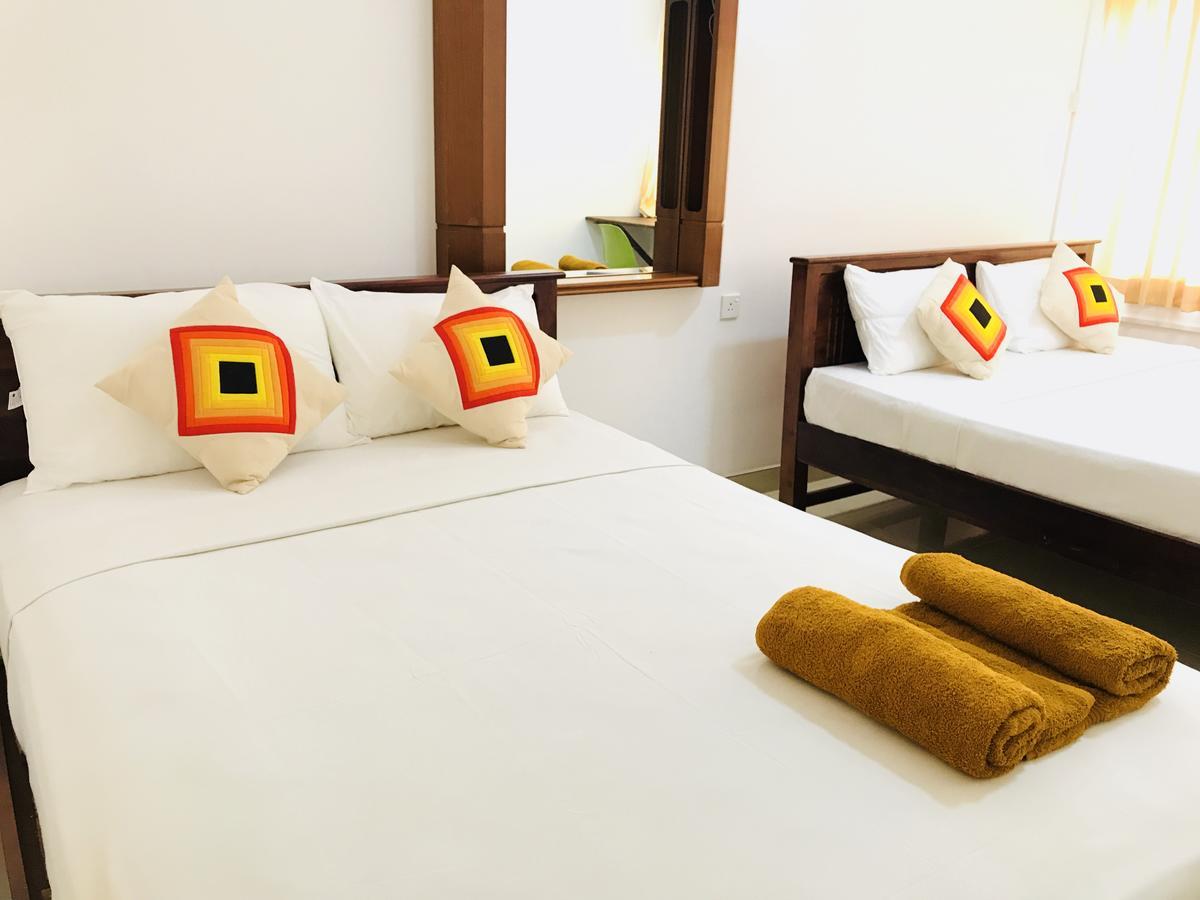 Lake City Resort Anuradhapura Bagian luar foto