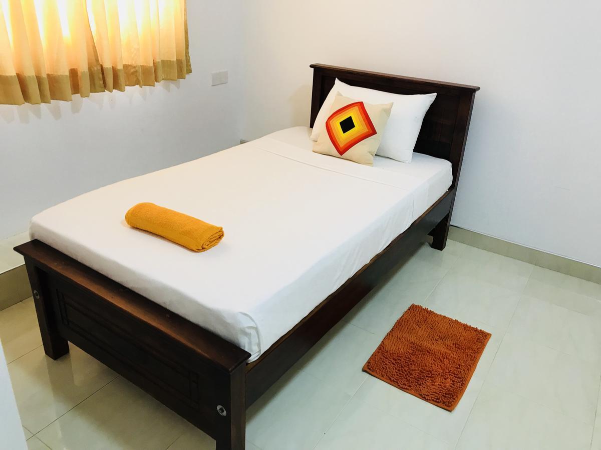 Lake City Resort Anuradhapura Bagian luar foto